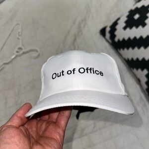 Mizzen+Main Out of Office Adjustable hat